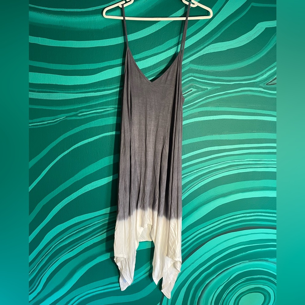 Feel The Piece Slate to White Ombré Coverup/ Dress I’ve M/L